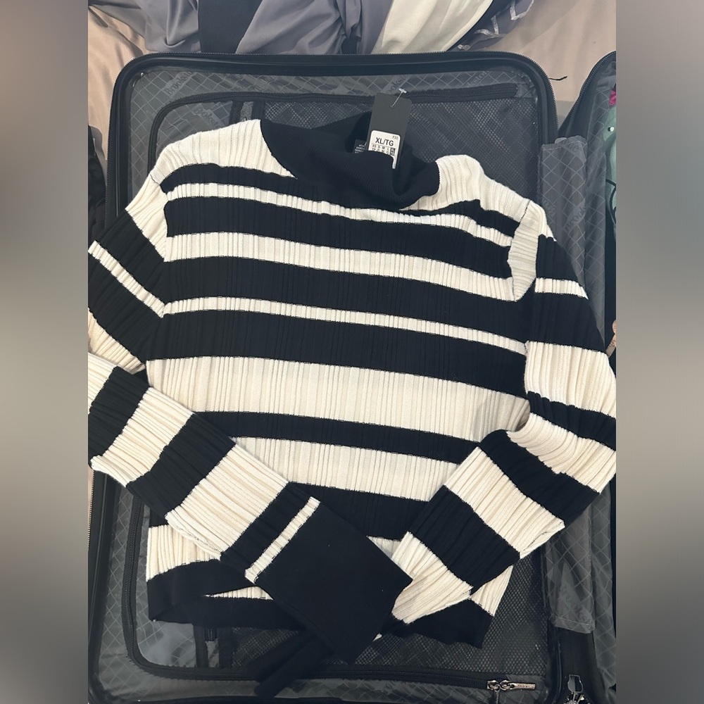 Knit top